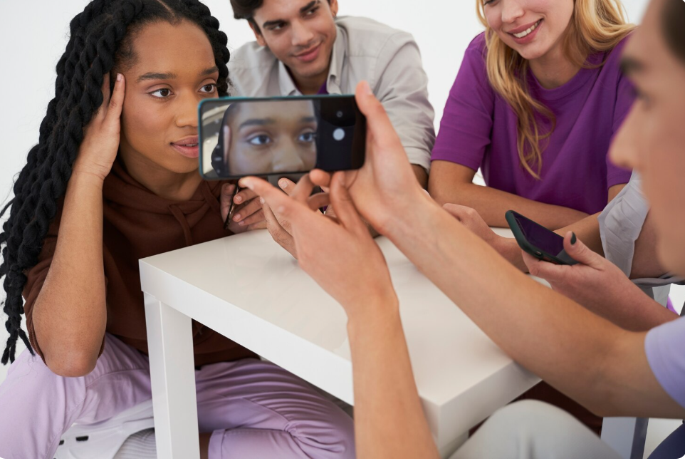 the-rise-of-random-video-chat-why-m-ore-people-are-talking-to